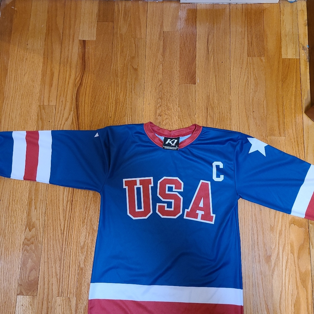 KIDS KS1 USA HOCKEY JERSEY Kids size large ERUZIONE 21